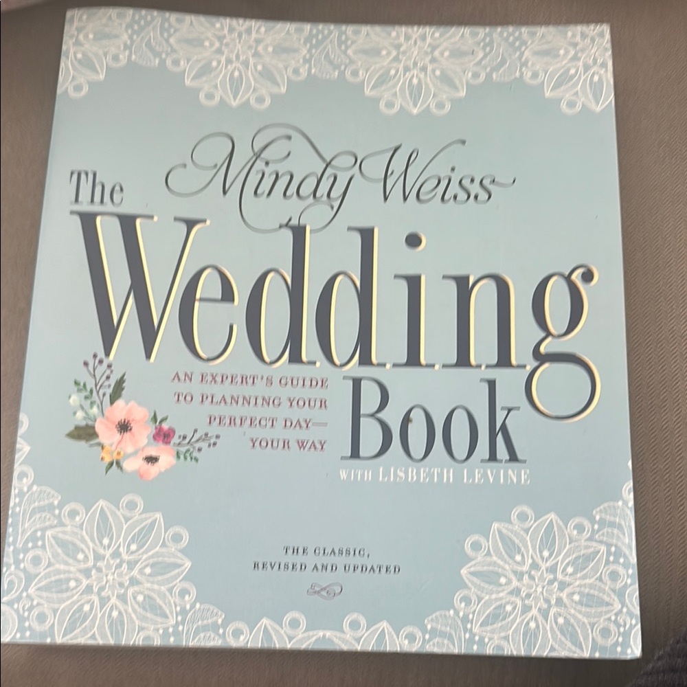 The Wedding Book - Mindy Weiss